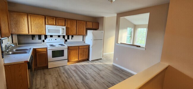 Building Photo - 4184 S Lewiston Cir