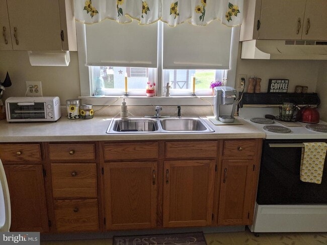 Primary Photo - 1995 PA-212