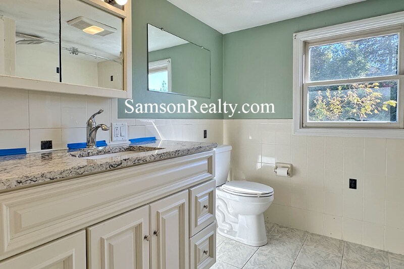 Building Photo - 842 Oaklawn Ave