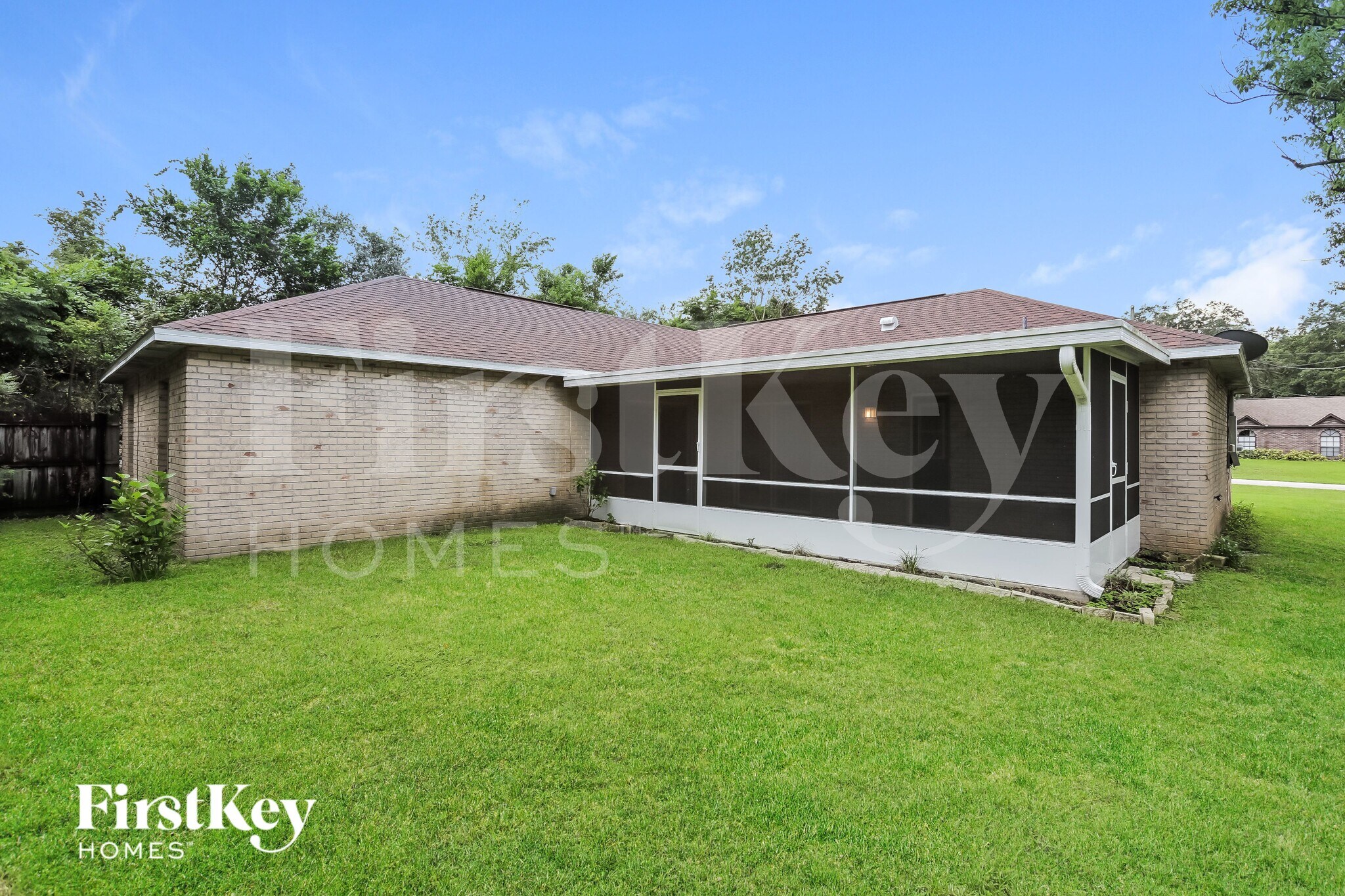 Building Photo - 662 Armadillo Dr
