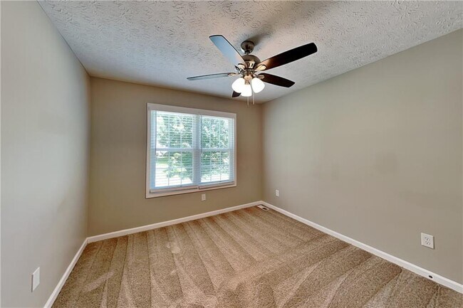 Building Photo - 629 Glendale Forest Dr