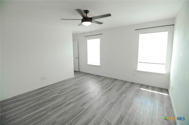 Building Photo - 1601 Cloud St