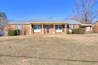 Building Photo - Renovated Ranch in Martinez