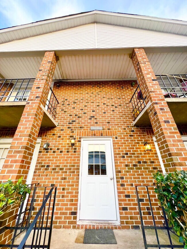 Building Photo - Meridian Apartments
