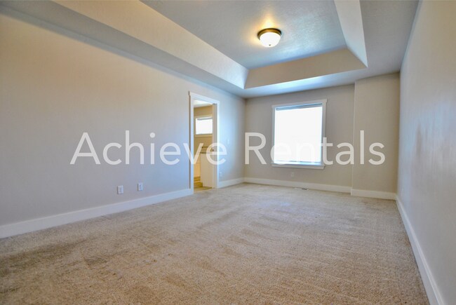 Building Photo - 2053 N 380 E