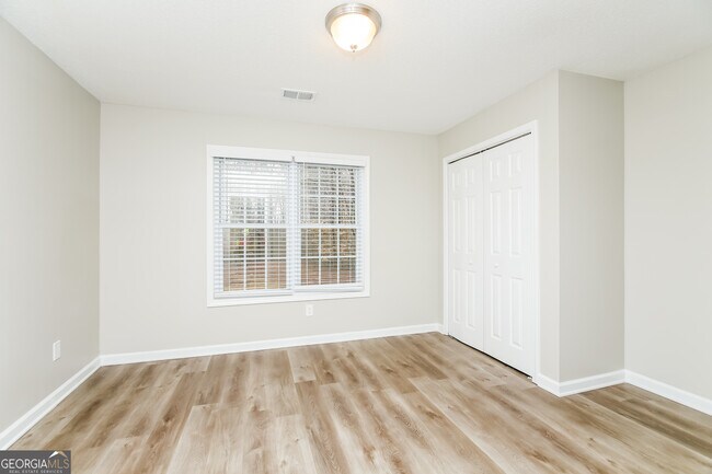Building Photo - 91 River Oak Ct