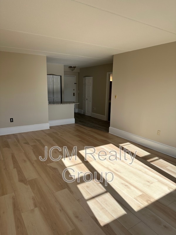 Building Photo - 80 Sagamore St