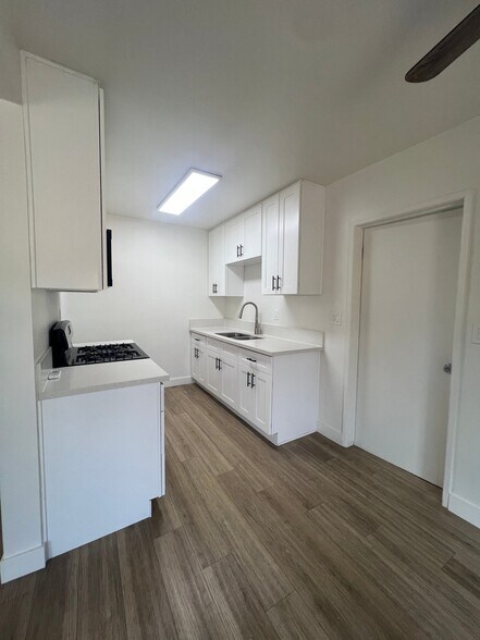 Building Photo - 10761 Palma Vista Ave