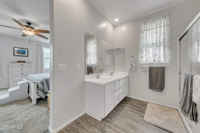 Building Photo - 25779 W Hazel Dr