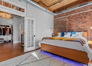 Building Photo - 130 John St