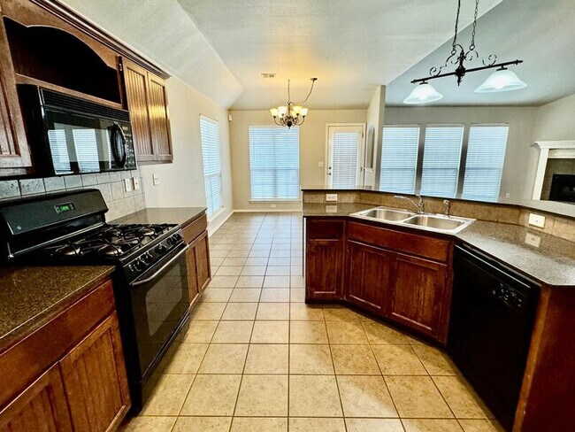 Building Photo - 8916 N 155th E Ave