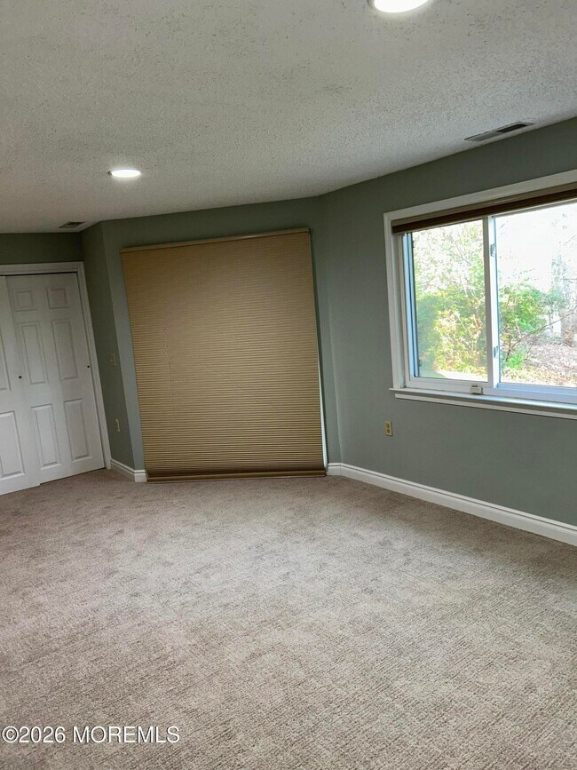 Building Photo - 316 Burntwood Trail