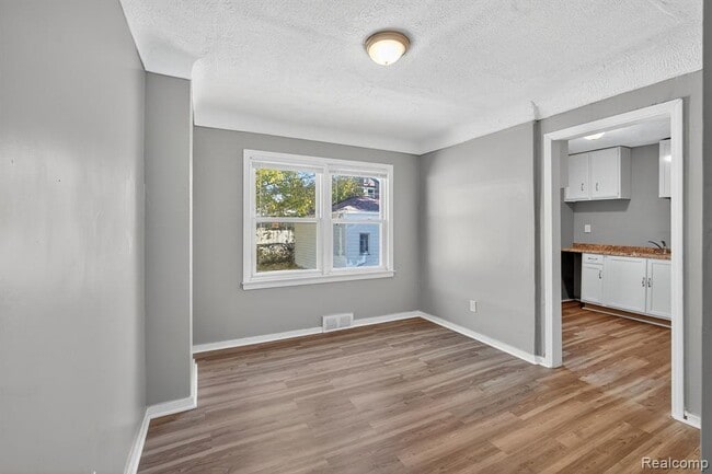 Building Photo - 20216 Regent Dr