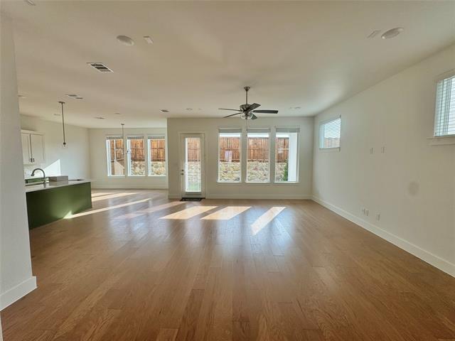 Building Photo - 304 Chestnut St