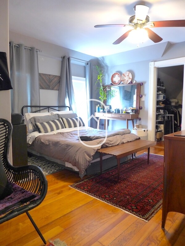 Building Photo - 26 Turner St