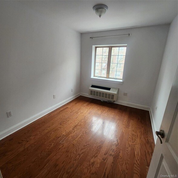 Building Photo - 85-15 120th St