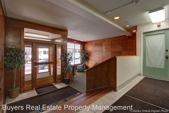 Building Photo - 1 br, 1 bath House - 525 W 3rd Avenue #509