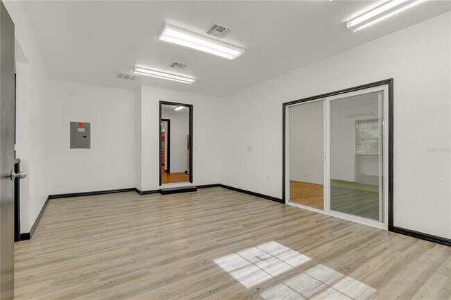 Building Photo - 4831 Rummell Rd