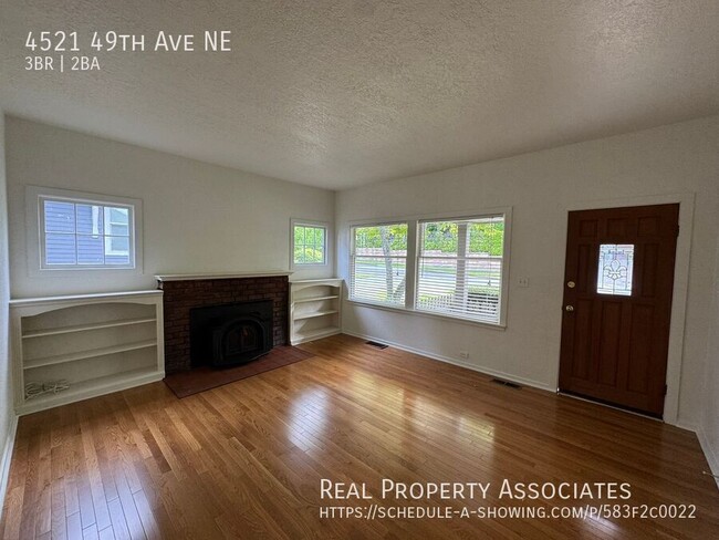 Building Photo - 4521 49th Ave NE