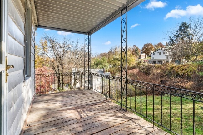 Building Photo - 2 Bed 1 Bath House