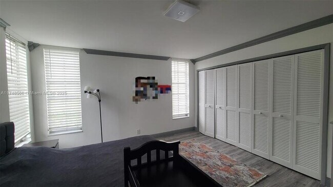 Building Photo - 2650 S Course Dr