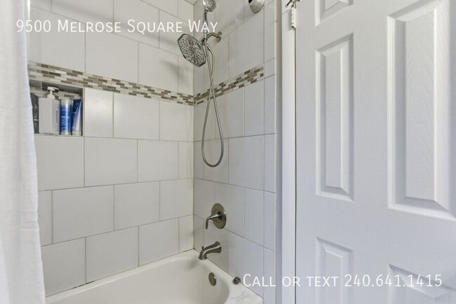 Building Photo - 9500 Melrose Square Way