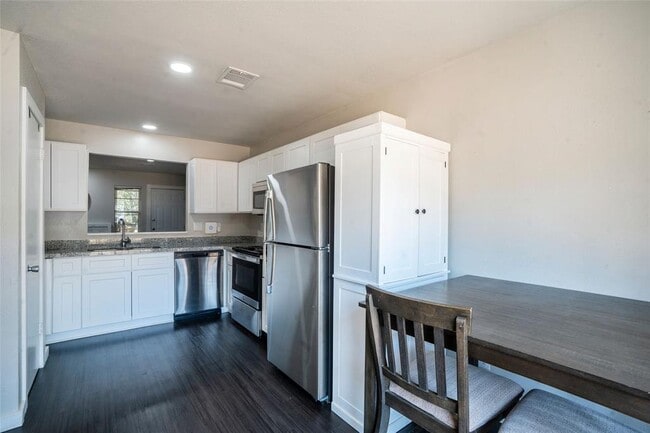 Building Photo - 1815 River Crossing Cir