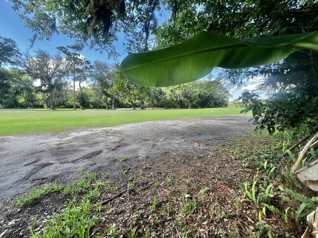 Building Photo - 5391 Golf Course Dr
