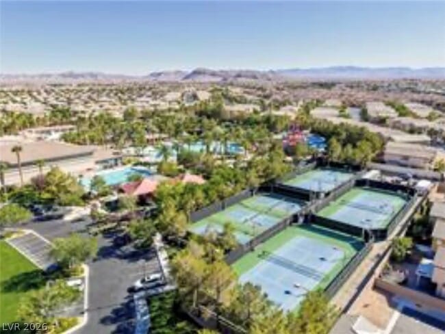 Building Photo - 399 Center Green Dr