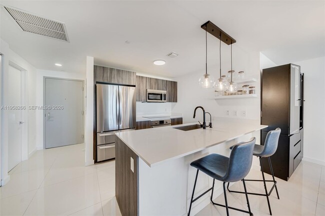 Building Photo - 488 NE 18th St