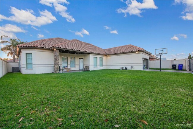 Building Photo - 24 3rd N Ln