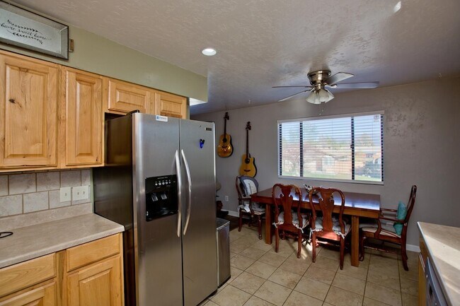 Building Photo - 231 1/2 Beaver Street Unit