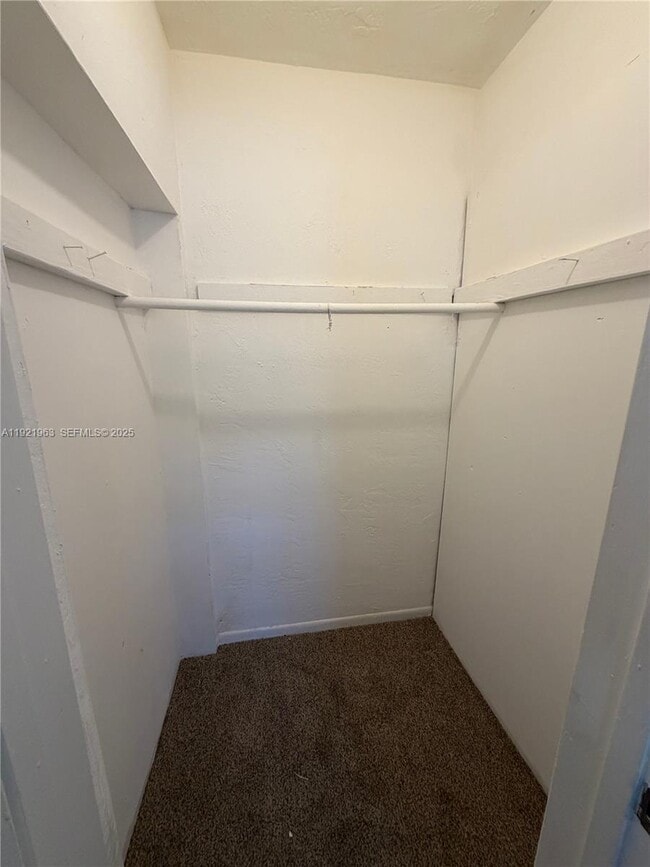 Building Photo - 1320 SW 11th Ave