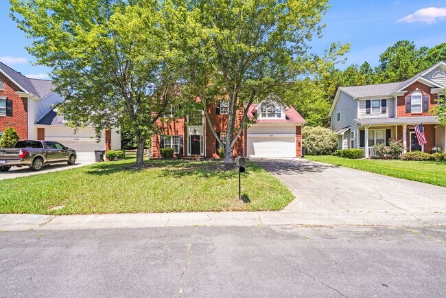 Building Photo - Beautiful 3BR/2.5BA Near Rivergate & Charl...