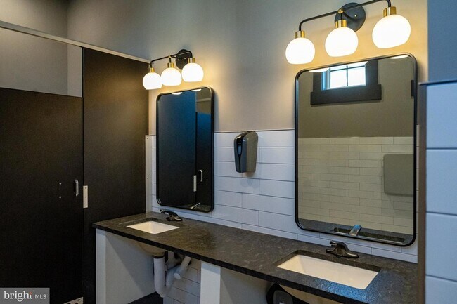 Building Photo - 1203 Hudson Ct