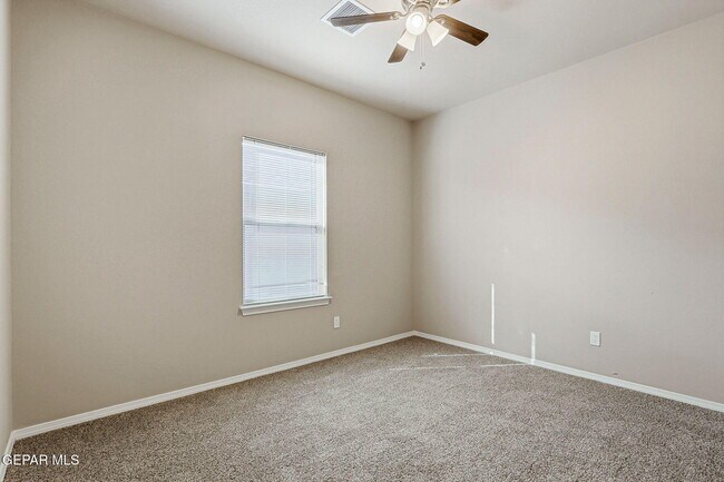 Building Photo - 7417 Dewberry Dr