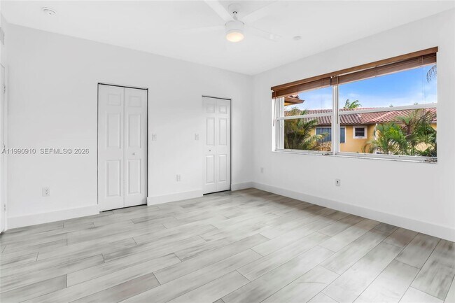 Building Photo - 4977 SW 135th Way