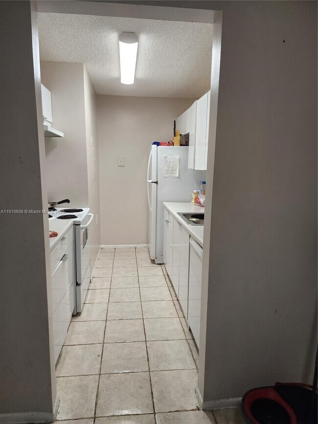 Building Photo - 1174 Lake Terry Dr