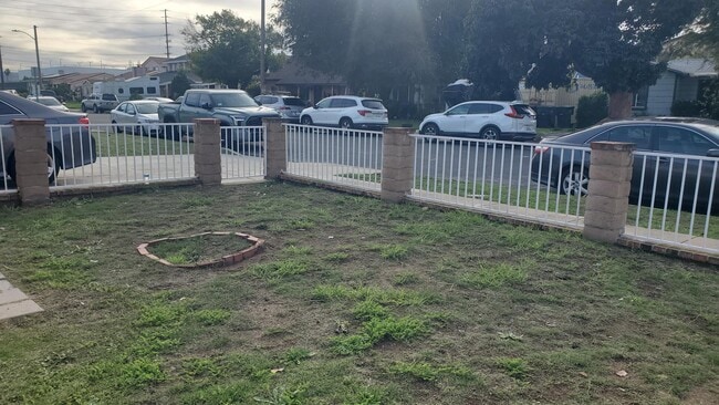 Building Photo - 18436 Roslin Ave