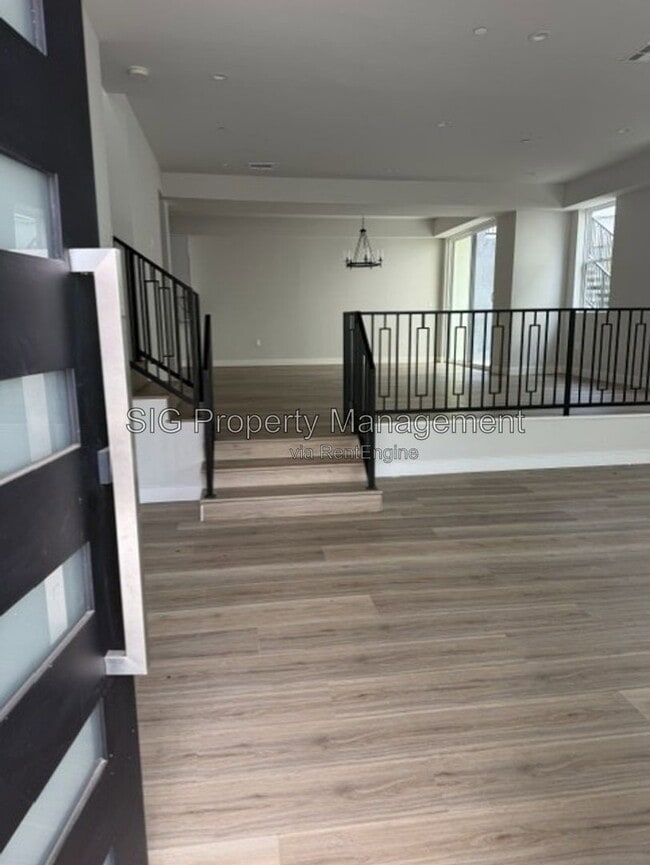 Building Photo - 7420 Valaho Ln