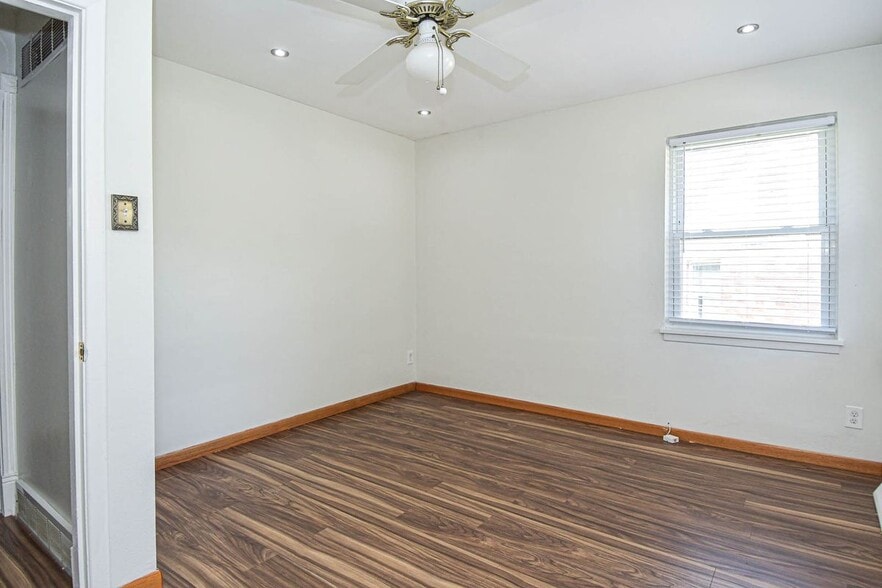 Building Photo - 9310 Radio Dr