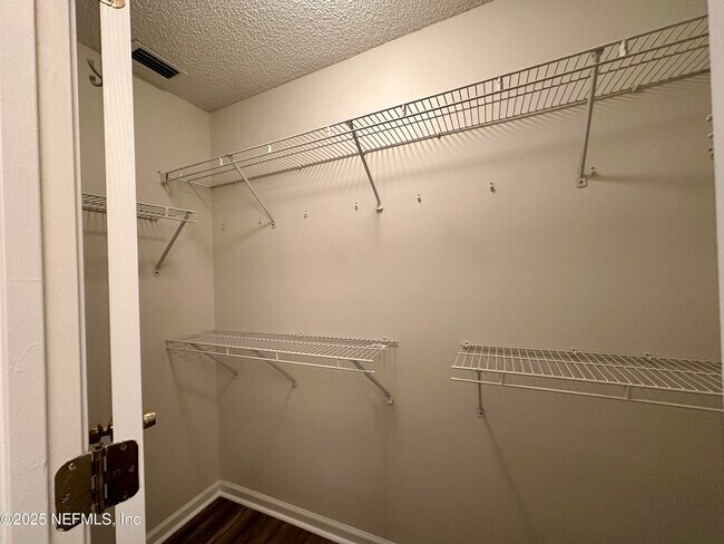 Building Photo - 412 La Reserve Cir