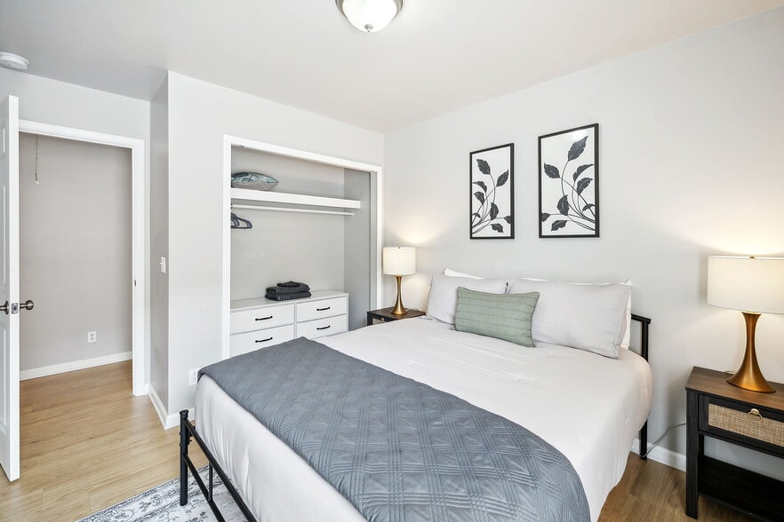 Building Photo - 226 Treutland Ave