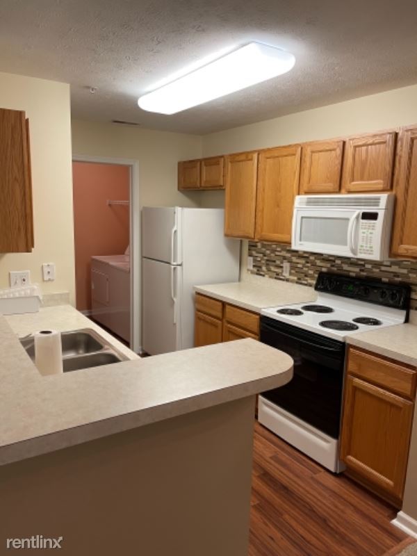 Building Photo - 2 br, 2 bath Condo - 14708 Lenox Dr