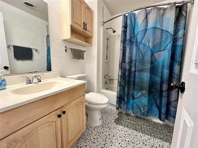 Building Photo - 4120 Hartt St