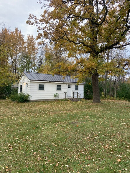 Building Photo - 1300 NW 3rd Ave