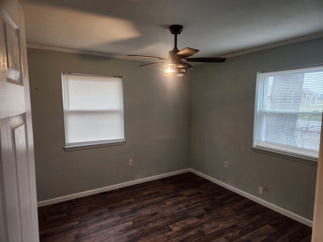 Building Photo - 512 Cruz Dr