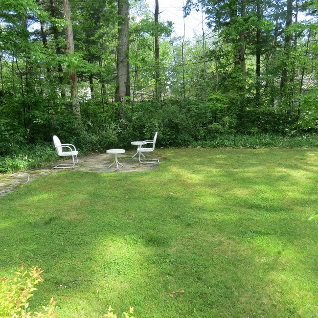 Building Photo - The Little Bungalow of Your Dreams Near East Bay! 2BR / 1BA Long-Term Rental