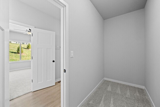 Building Photo - Brand New Townhome - Incredible Space