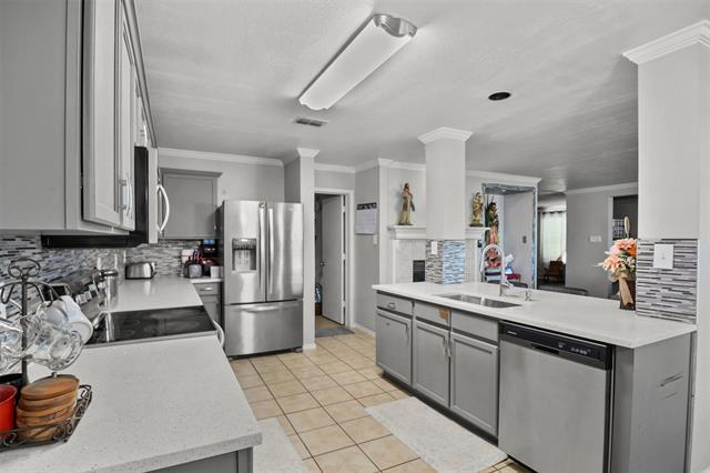 Building Photo - 4600 Leslie Ln